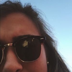 Meet your Posher, Kara